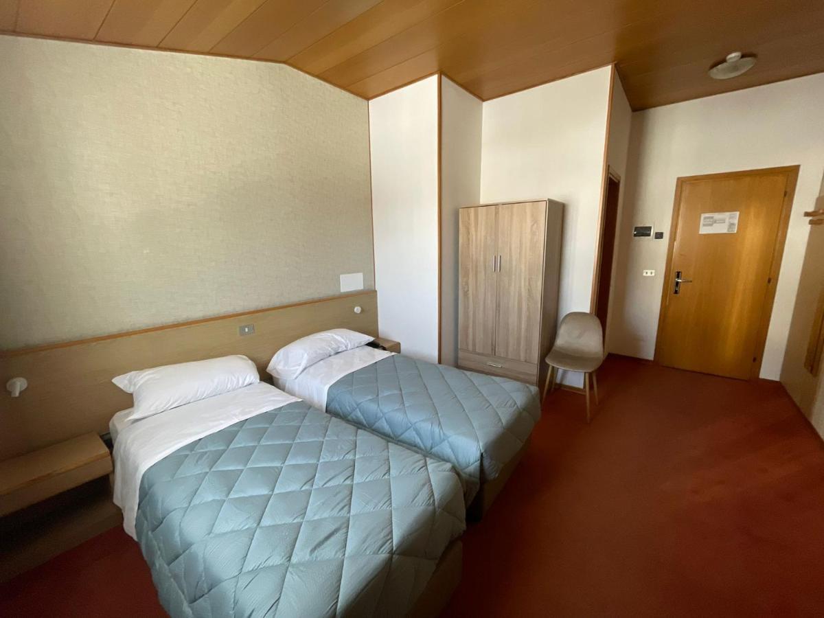 Hotel Tarvis ภายนอก รูปภาพ
